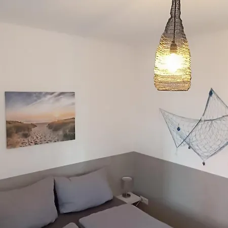 Strandparadies 9 *